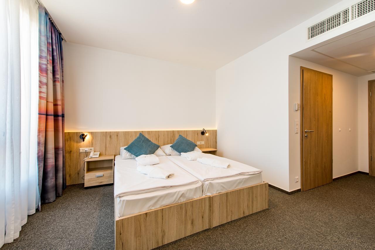 Akademia Hotel Balatonfüred Eksteriør billede